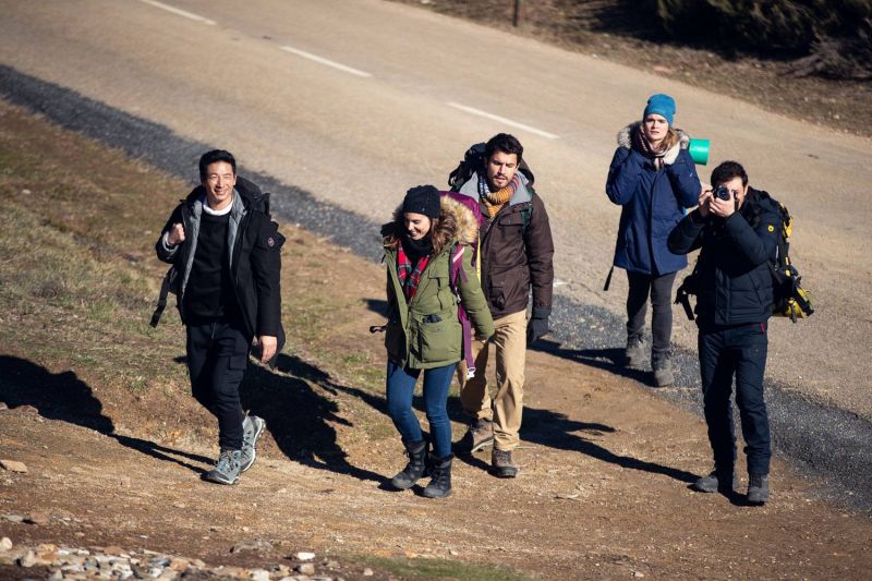 Los cinco protagonistas de la serie «3 Caminos»