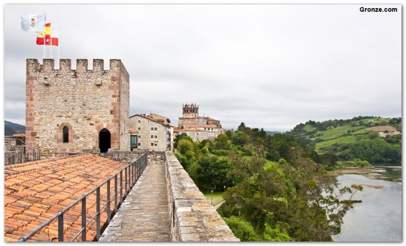 El castillo de San Vicente de la Barquera