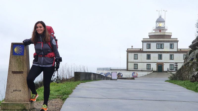 Carlota en Fisterra, lugar de inicio de su peregrinaje.