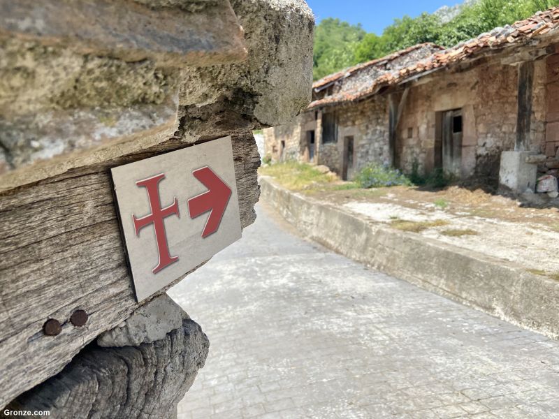 Señalización del Camino Lebaniego en Burio