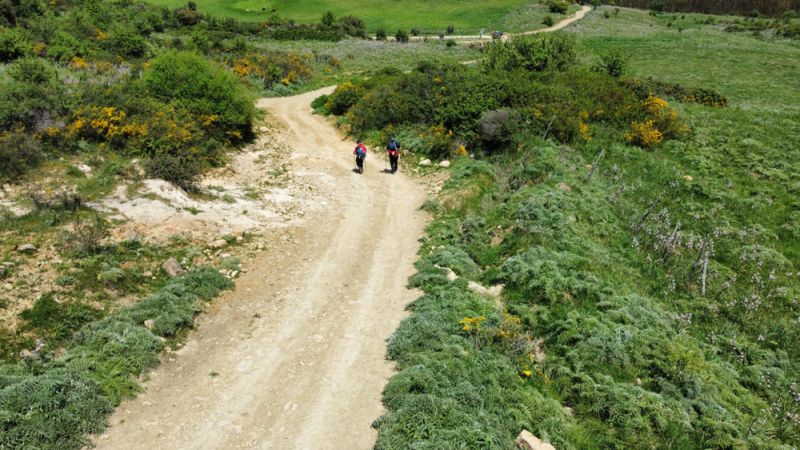 Peregrinos en el camino de San Giacomo in Sicilia.