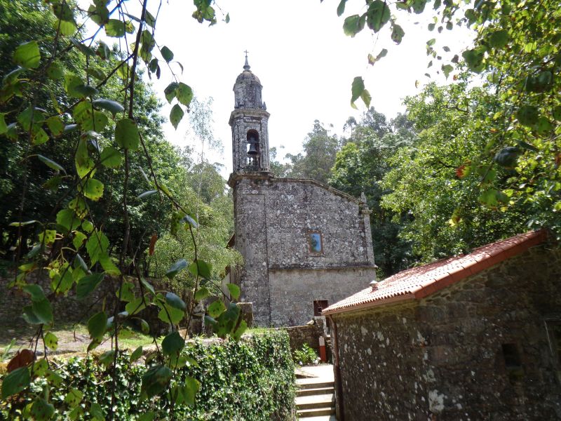 Antiguo monasterio de San Xusto de Toxosoutos. Antiguo monasterio de San Xusto de Toxosoutos.
