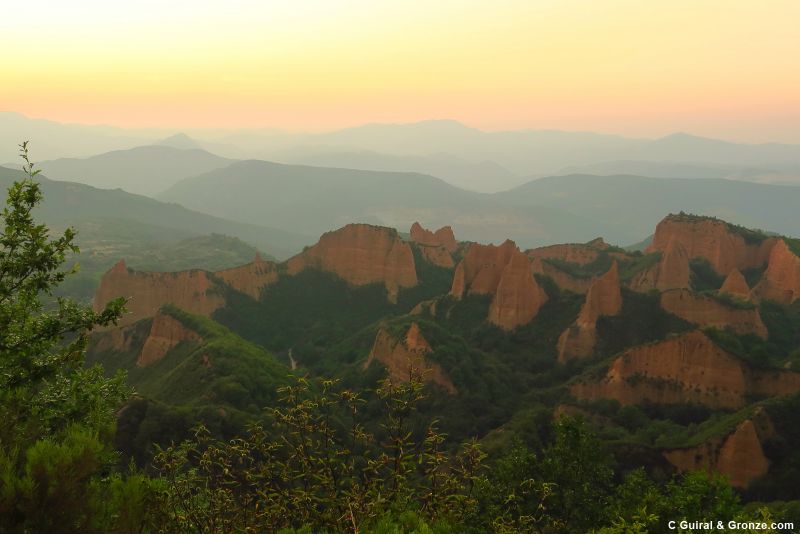 Panorámica desde el mirador de Orellán, en Las Médulas