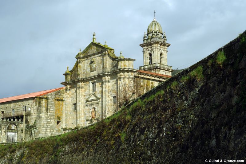 Monasterio de Santa María de Oia Monasterio de Santa María de Oia