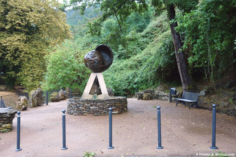 Monumento a la caracola, Montignoso
