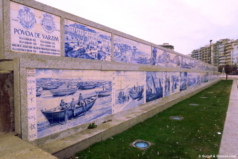 Mural de azulejos sobre la historia de Póvoa de Varzim Mural de azulejos sobre la historia de Póvoa de Varzim
