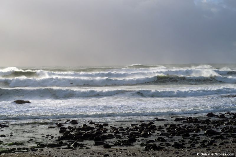 Olas frente a la costa, Mougás