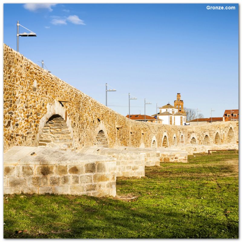Puente de Hospital de Órbigo