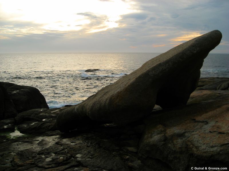 Una de las Pedras Santas en la punta da Barca, Muxía Una de las Pedras Santas en la punta da Barca, Muxía
