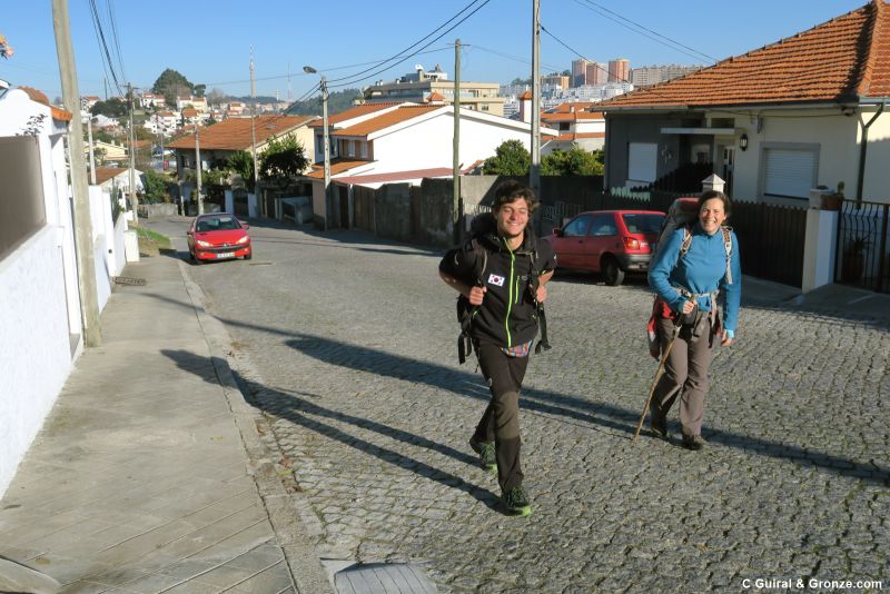 Peregrinos hacia Fátima en Vila Nova de Gaia