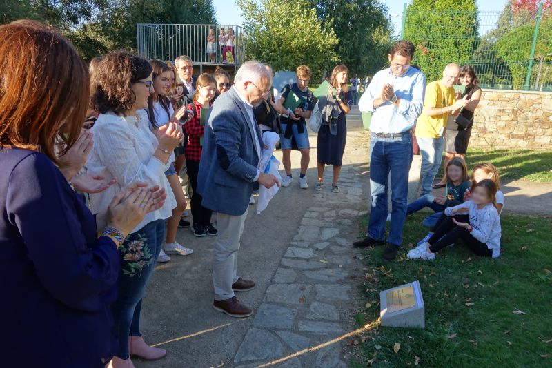 Inauguración, en Sigüeiro, de la placa en recuerdo de Margery Kempe