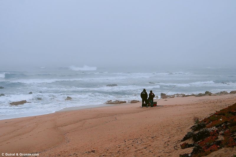 Pescadores en la playa de Póvoa de Varzim