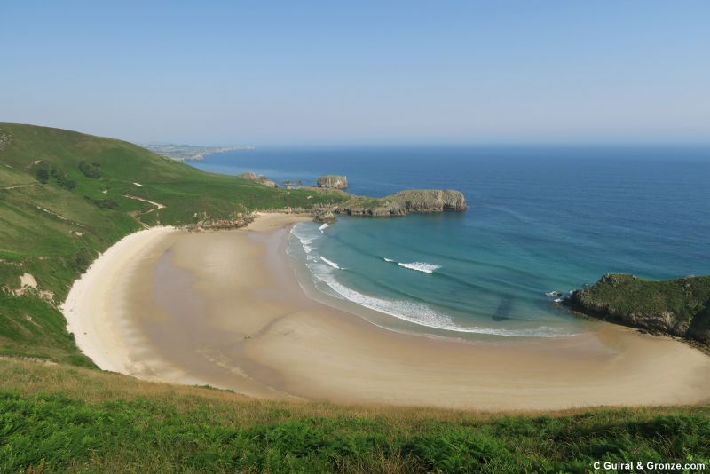 Playa de Torimbia, en Niembro