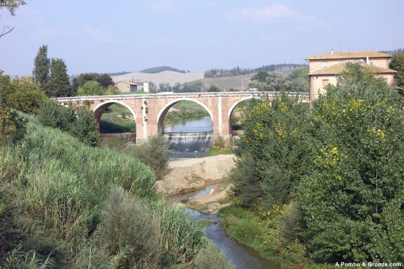 Puente de Ponte d'Arbia