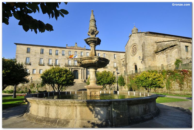 Jardines de Casto Sampedro e iglesia de San Francisco, Pontevedra Jardines de Casto Sampedro e iglesia de San Francisco, Pontevedra