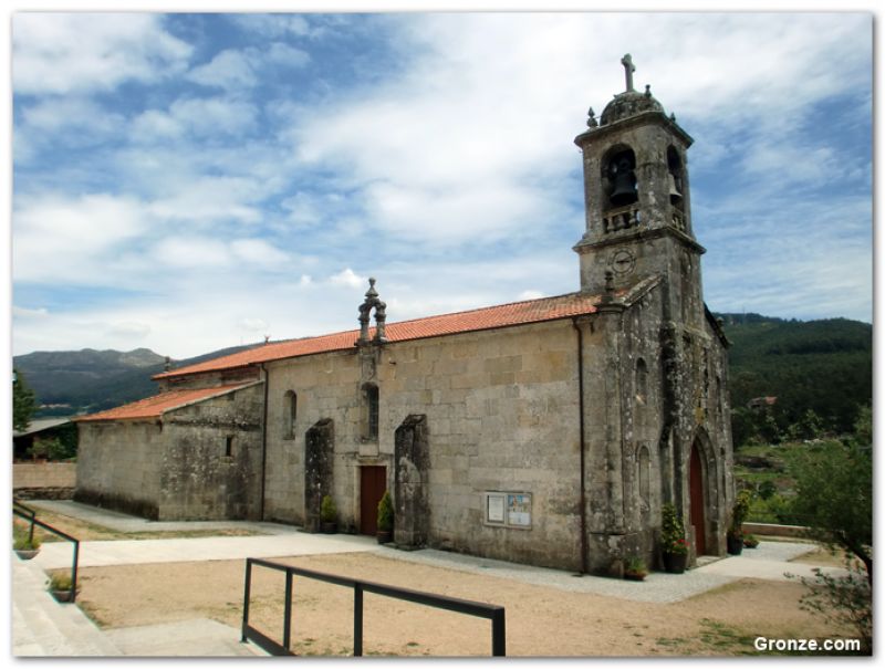 Iglesia de Santa Baia de Mos