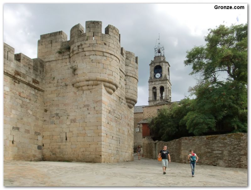 Castillo de los Condes de Benavente, Puebla de Sanabria Castillo de los Condes de Benavente, Puebla de Sanabria