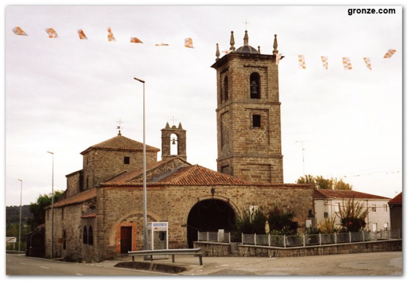Santuario de la Virgen de la Carballeda, Rionegro del Puente