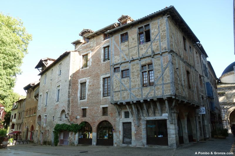 Rue Daurade con casas medievales, Cahors