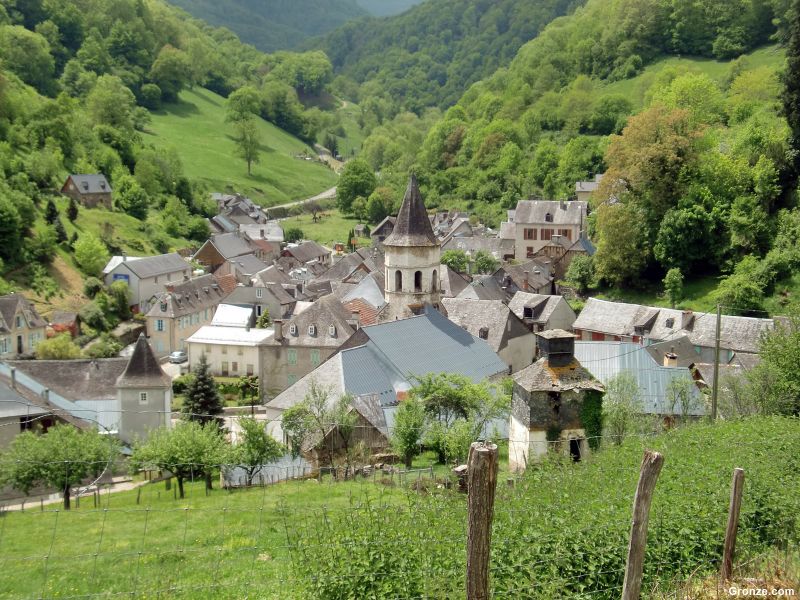 Saint-Lary desde el camino, a la salida