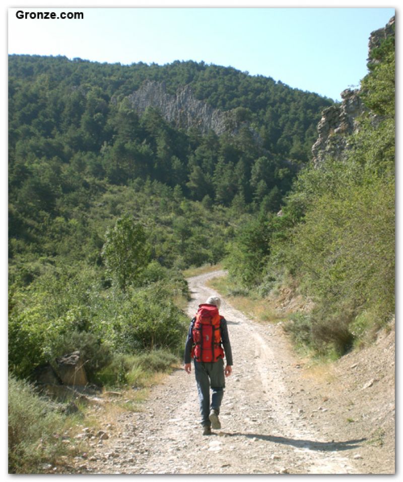 De camino a San Juan de la Peña