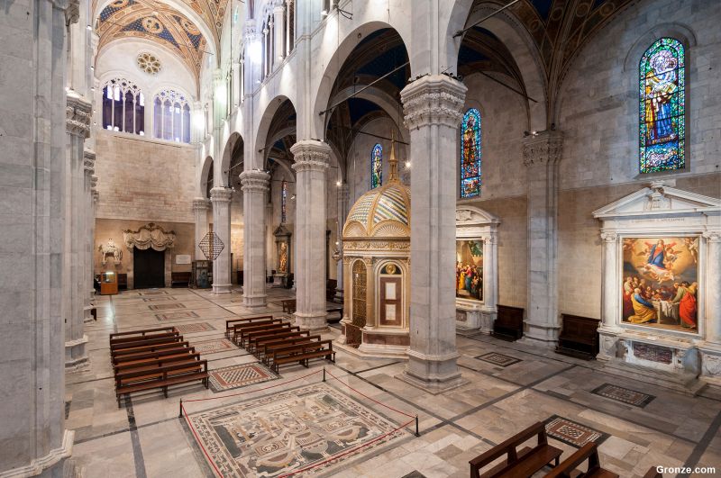 Nave central de la iglesia de San Domenico, San Miniato Nave central de la iglesia de San Domenico, San Miniato