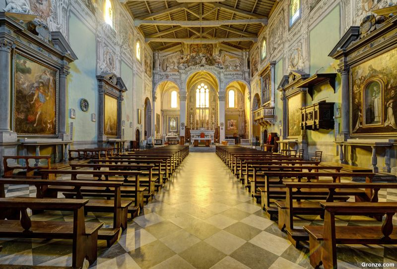 Nave central de la iglesia de San Domenico, San Miniato Nave central de la iglesia de San Domenico, San Miniato