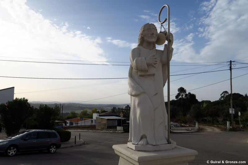 Un Santiago bastante naif en Trouxemil