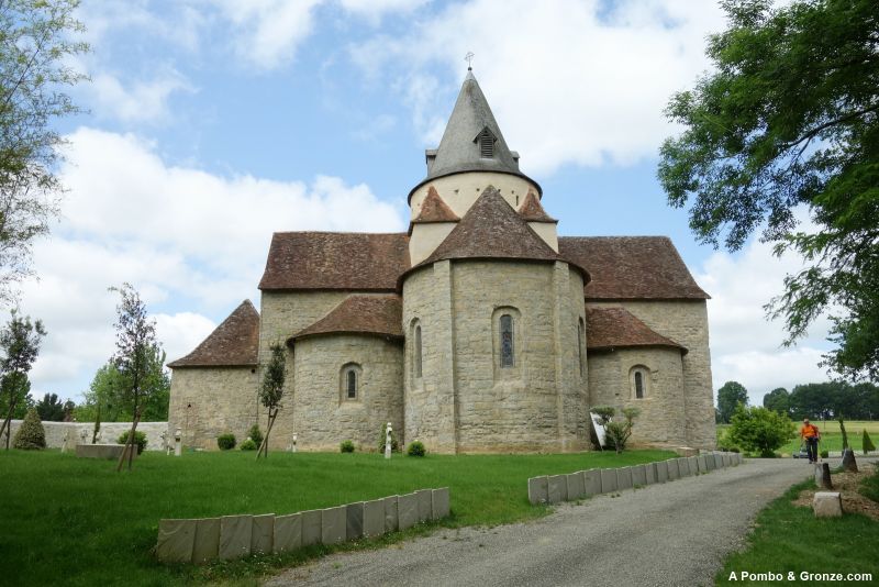 Cabecera de la iglesia románica abacial de Sauvelade