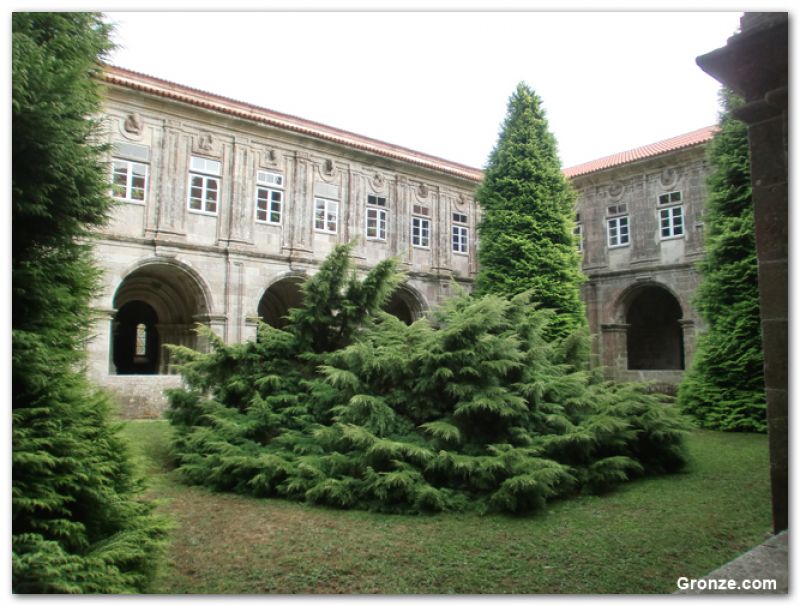 Claustro de los Medallones, Sobrado dos Monxes Claustro de los Medallones, Sobrado dos Monxes