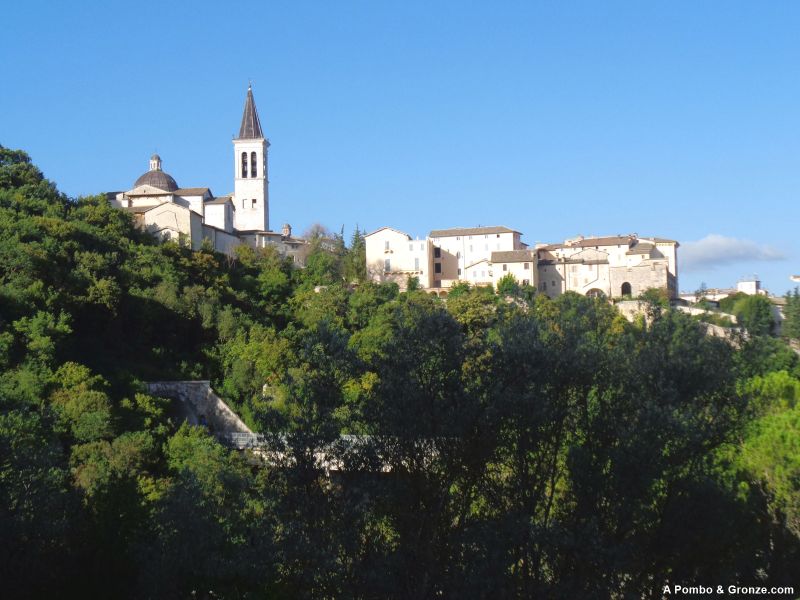 Vista de Spoleto desde el Giro dei Condotti Vista de Spoleto desde el Giro dei Condotti