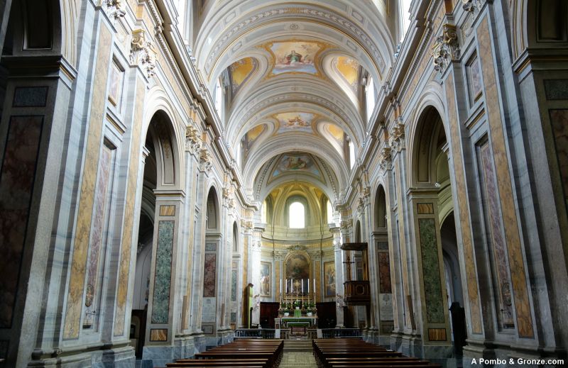 Interior de la catedral de Sutri