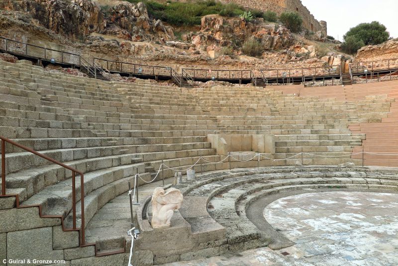 Gradería del teatro romano de Medellín Gradería del teatro romano de Medellín