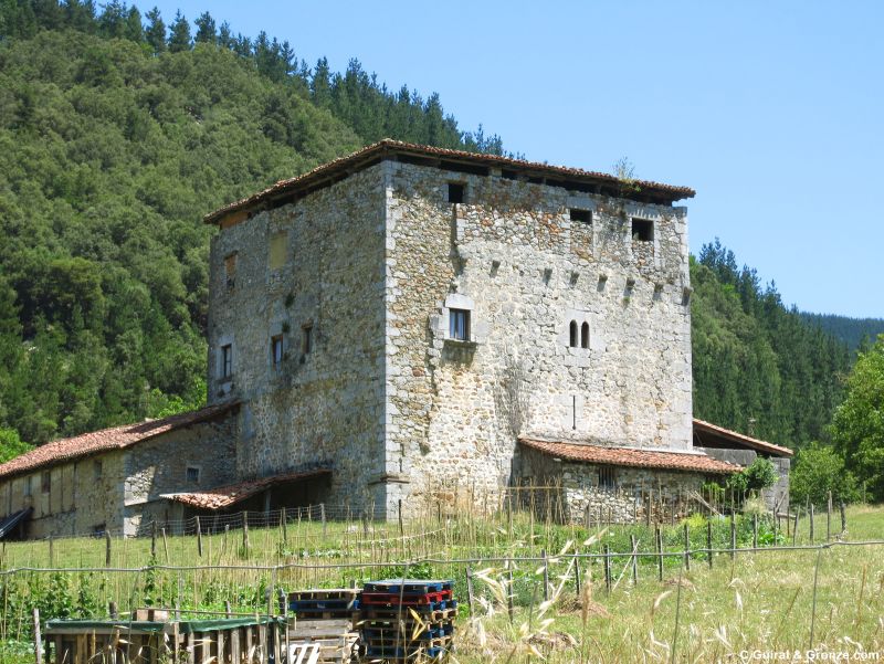Torre de Barroeta, a la entrada de Markina