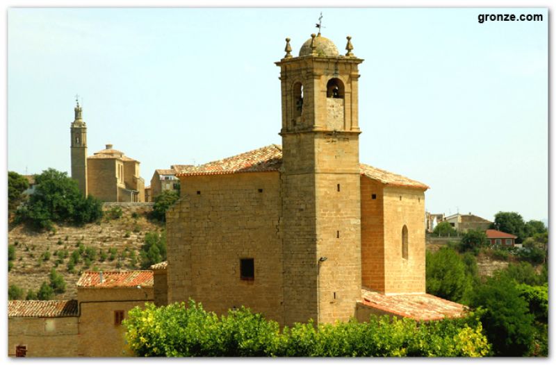 Torres del Río y detrás Sansol