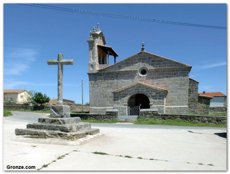 Iglesia de Valverde de Valdelacasa