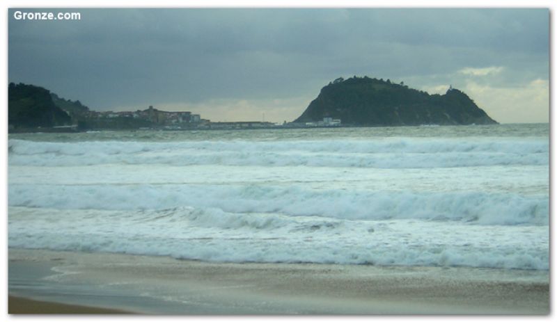 Guetaria y el Ratón de Guetaria, desde Zarautz